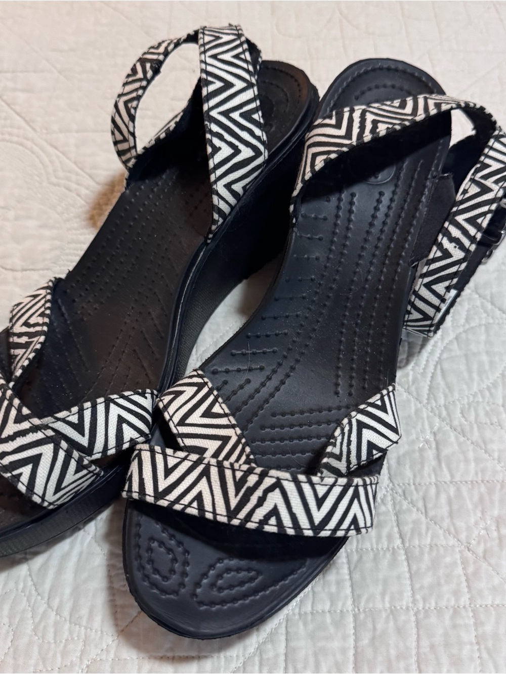 CROCS Black & White Geometric Strap Wedge Sandals